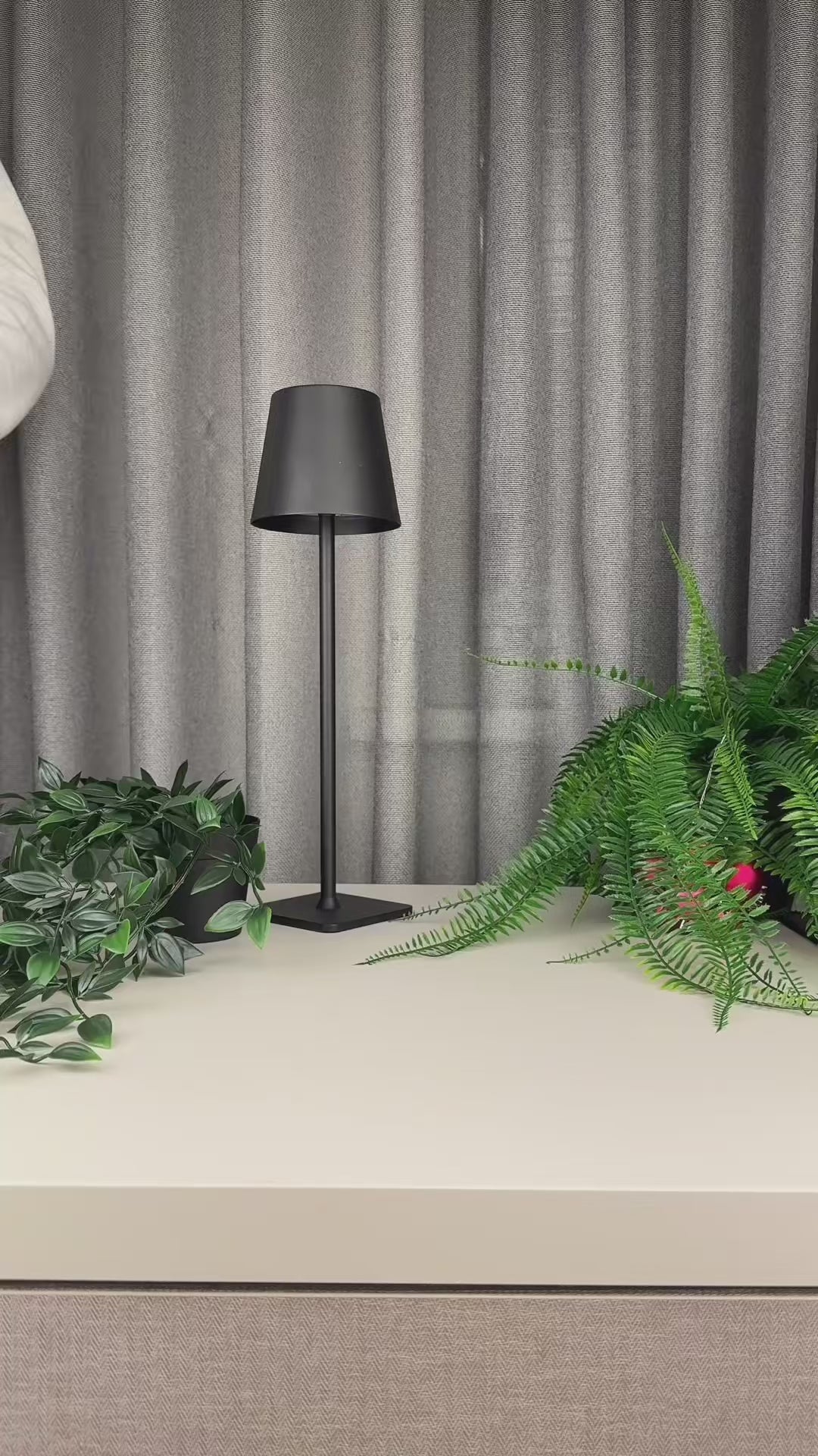 Flame Aroma Diffuser & Humidifier with 7-Color LED Mood Light