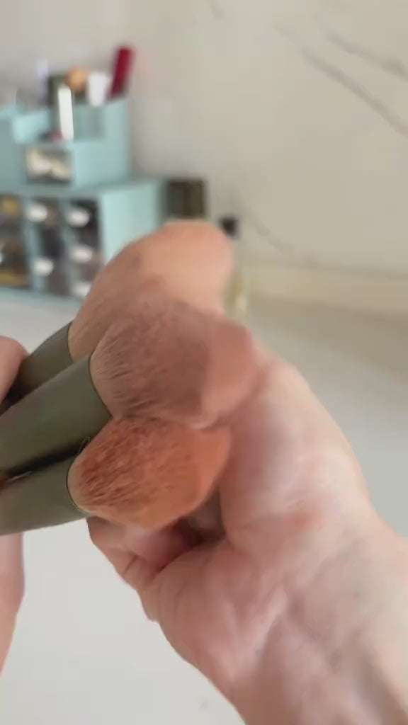 Makeup Brush Cleaning & Drying Machine